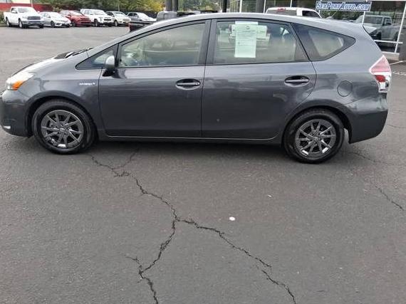 TOYOTA PRIUS V 2017 JTDZN3EU3HJ067090 image